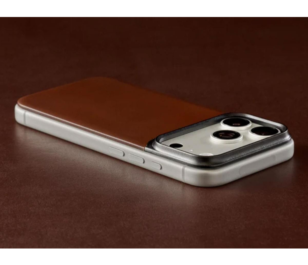 Nomad Magnetic Leather Back iPhone 18 Pro Max / 17 Pro Max MagSafe - 1586585 - zdjęcie 7